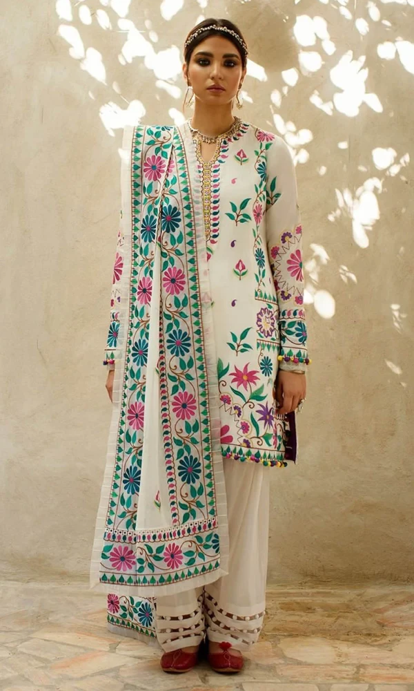 Zaha -3PC Lawn Heavy Embroidered Shirt With Embroidered Organza Dupatta price in Pakistan