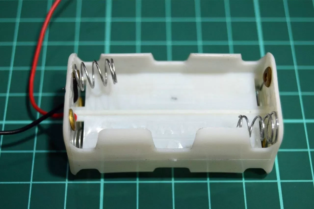 6V 4xAA Plastic Battery Holder  3V 2xAA Plastic Battery Holder  18650 Cell Holder for 3.7v battery price in Pakistan
