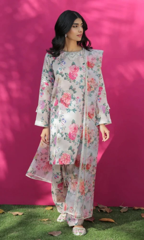 NISA – 3PC Silk Printed Shirt With Organza Printed Dupatta price in Pakistan