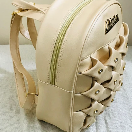 Kids girls shoulder bag price in Pakistan
