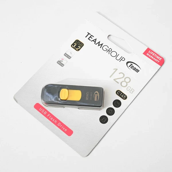 TEAM GROUP FROCSY USB FLASH DRIVE – 128 GB price in Pakistan